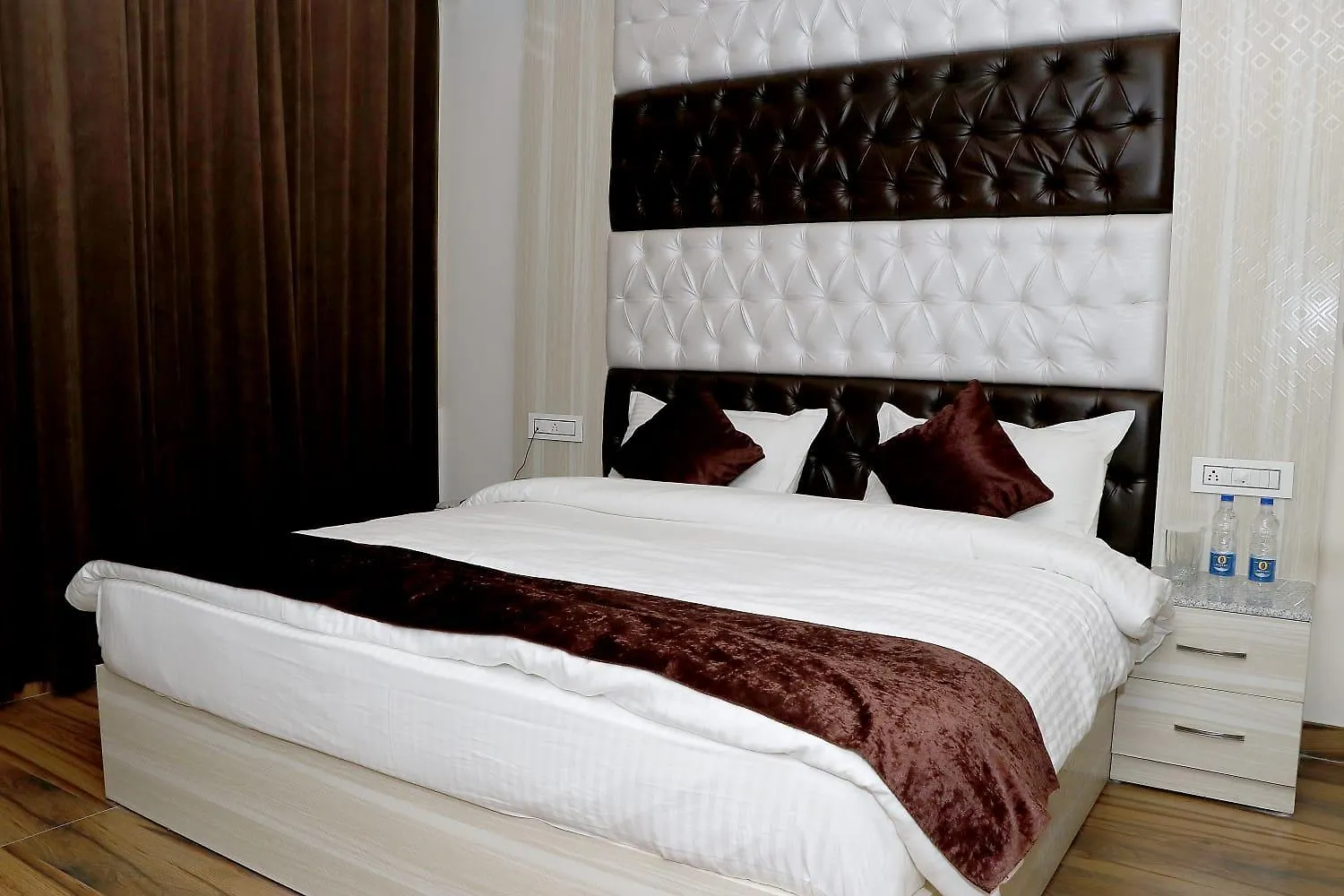 Hotel Wasat Zirakpur India