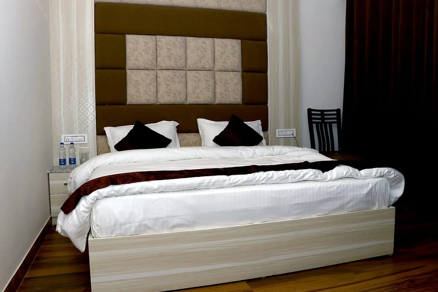 ***  Hotel Wasat Zirakpur India