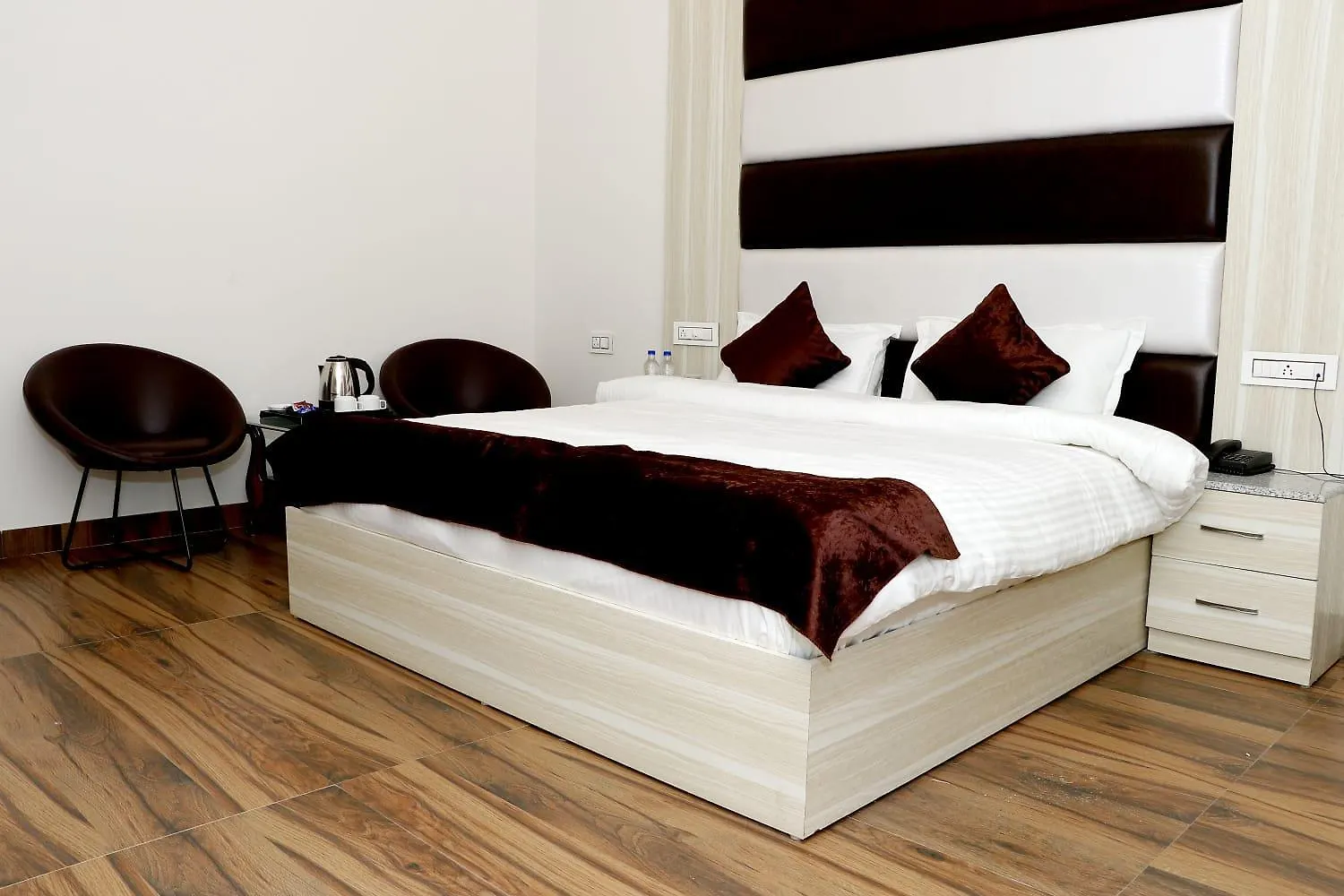 Hotel Wasat Zirakpur
